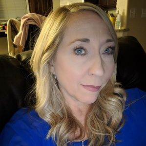 Meet your Posher, Ellen